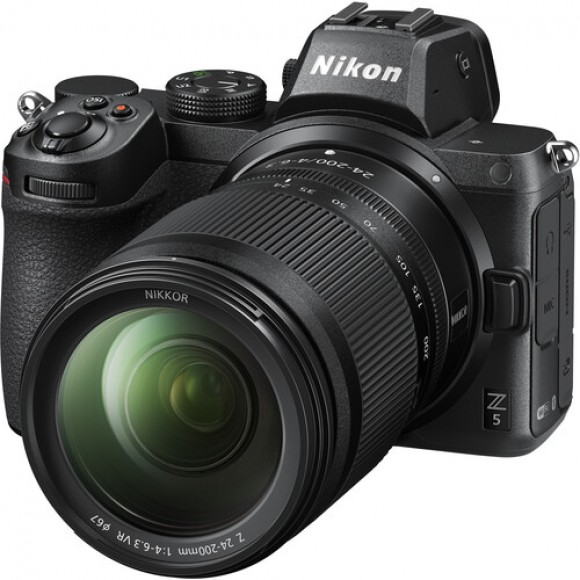 Nikon Z5 Kit with 24-200mm f/4-6.3 VR Lens